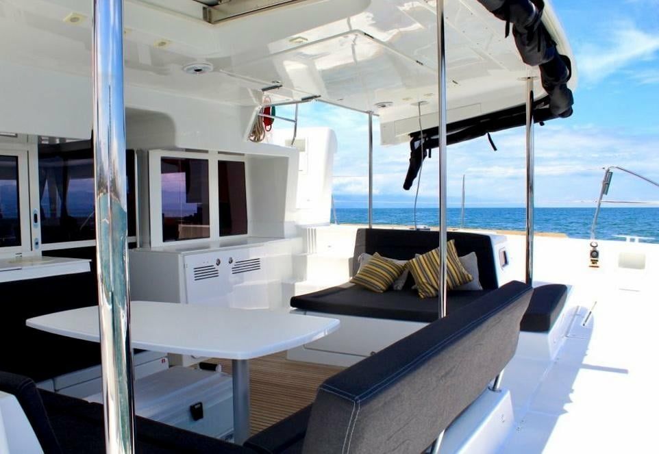 Lagoon 450 F | Catatonic