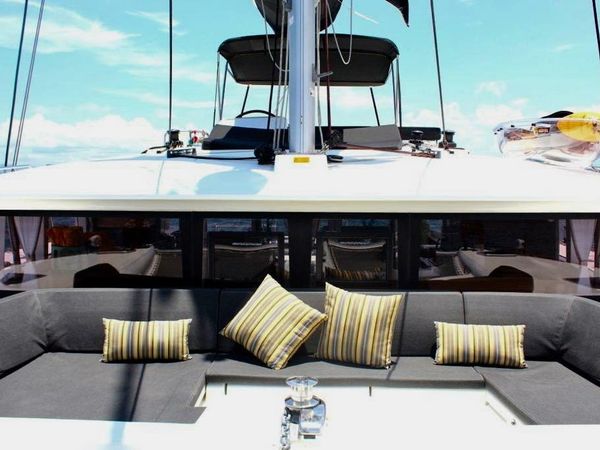 Lagoon 450 F | Catatonic