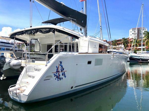 Lagoon 450 F | Catatonic