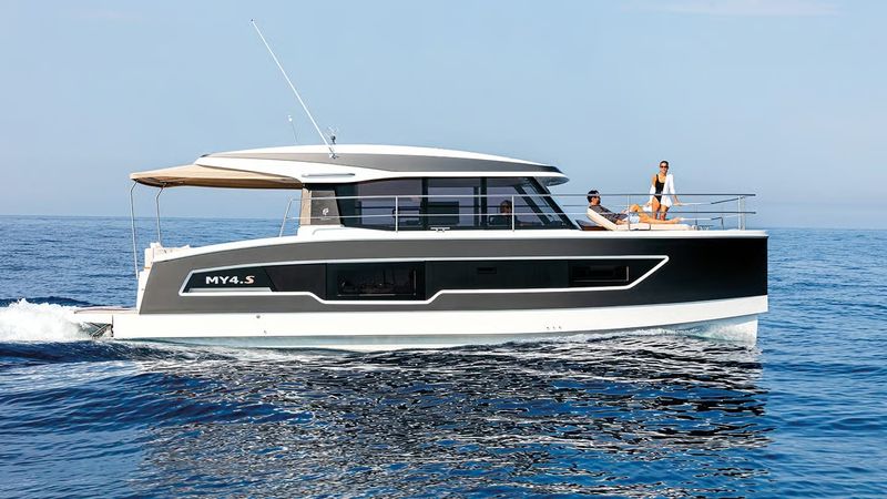 Fountaine Pajot MY 4.S | Blue Champagne