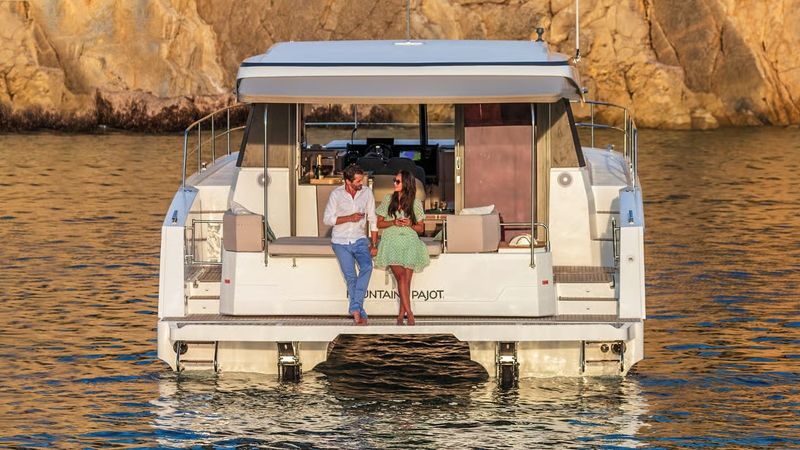 Fountaine Pajot MY 4.S | Blue Champagne