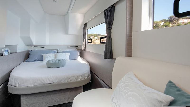 Fountaine Pajot MY 4.S | Blue Champagne