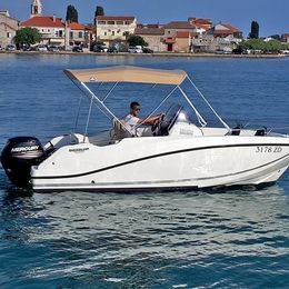 Quicksilver Activ 555 | Dalmatino