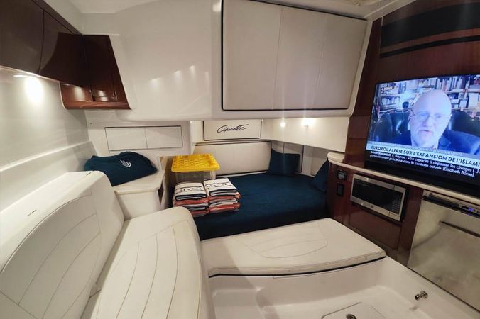 Cigarette Huntress 42 | Mazal