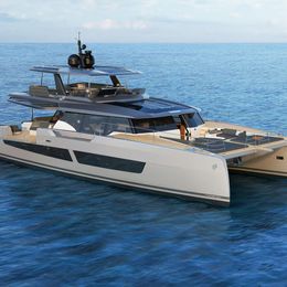 Fountaine Pajot Power 80 | Christal Mio