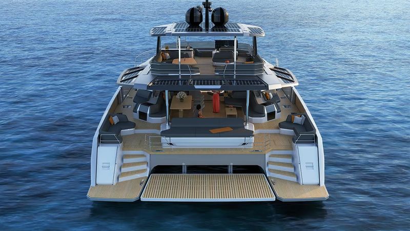Fountaine Pajot Power 80 | Christal Mio