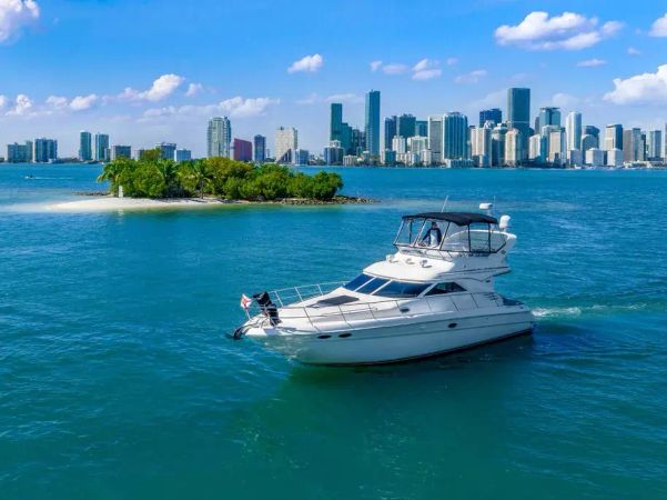Sea Ray Sedane Bridge 400 | Sea Senora