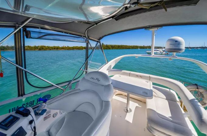 Sea Ray Sedane Bridge 400 | Sea Senora