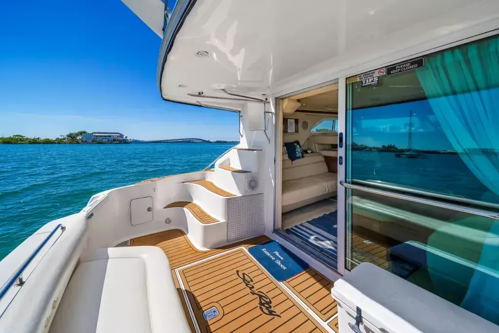 Sea Ray Sedane Bridge 400 | Sea Senora