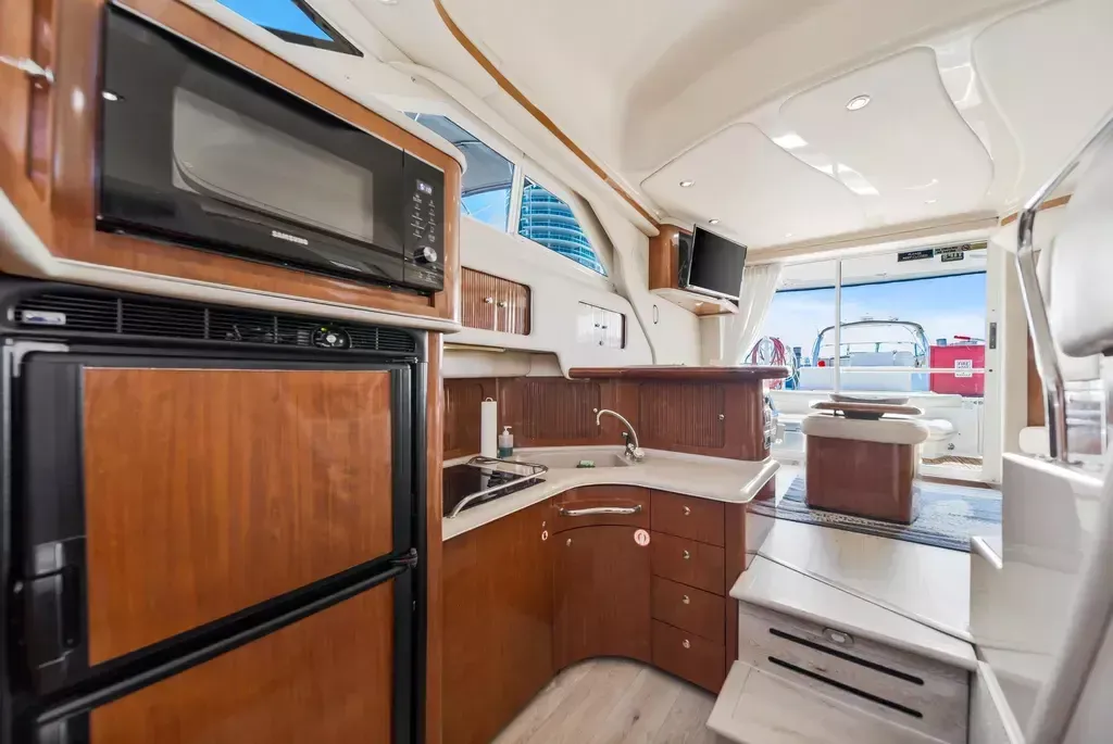 Sea Ray Sedane Bridge 400 | Sea Senora