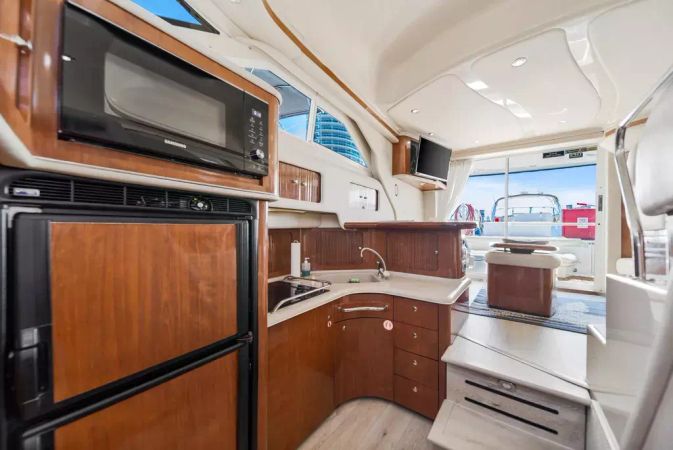 Sea Ray Sedane Bridge 400 | Sea Senora
