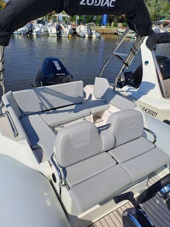 Zodiac Medline 680 | Ad Boat