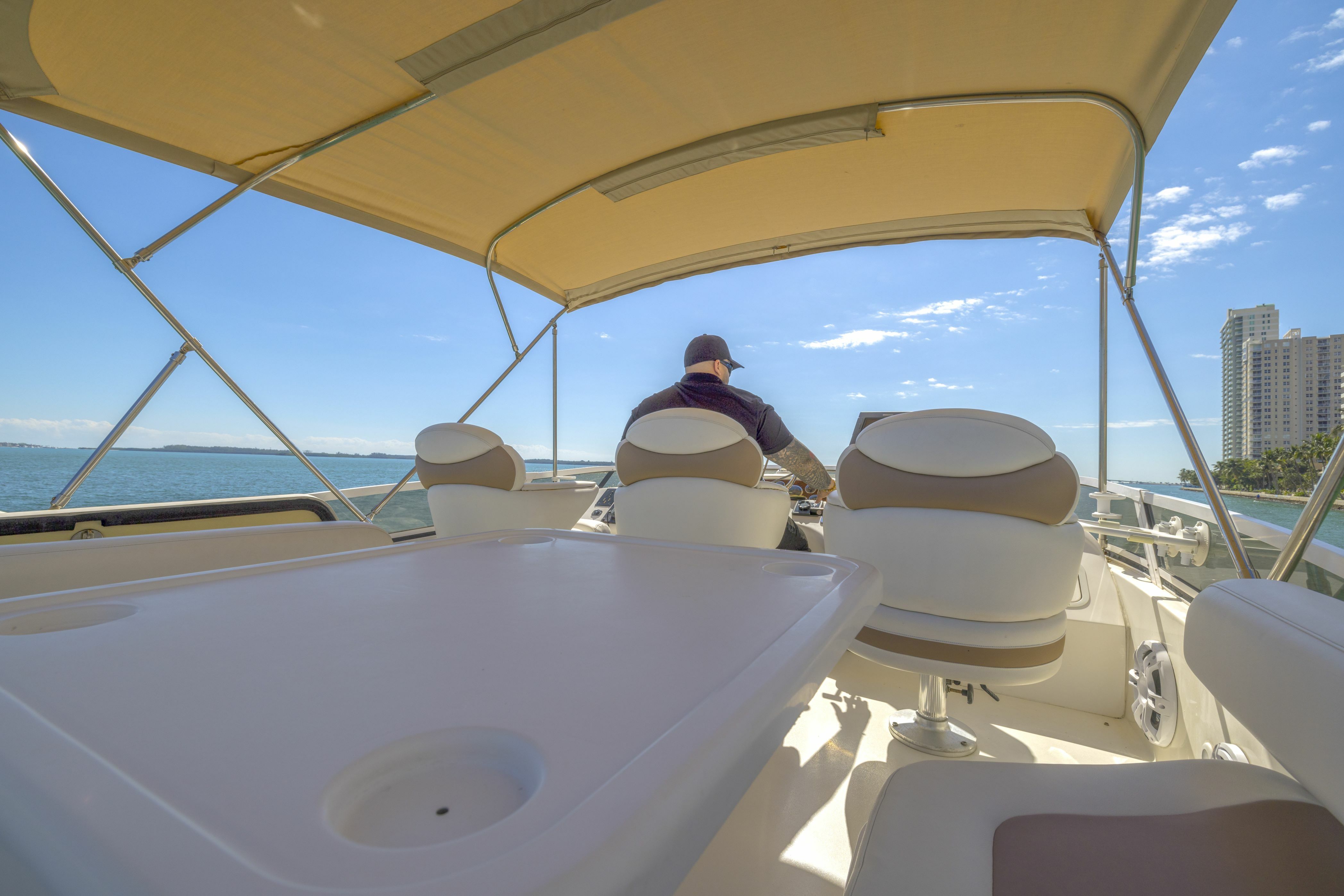 Sea Ray Sedane Bridge 400 | Sea Daze