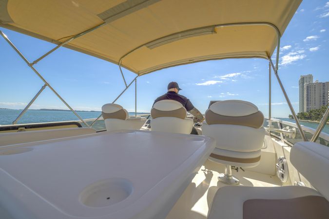 Sea Ray Sedane Bridge 400 | Sea Daze