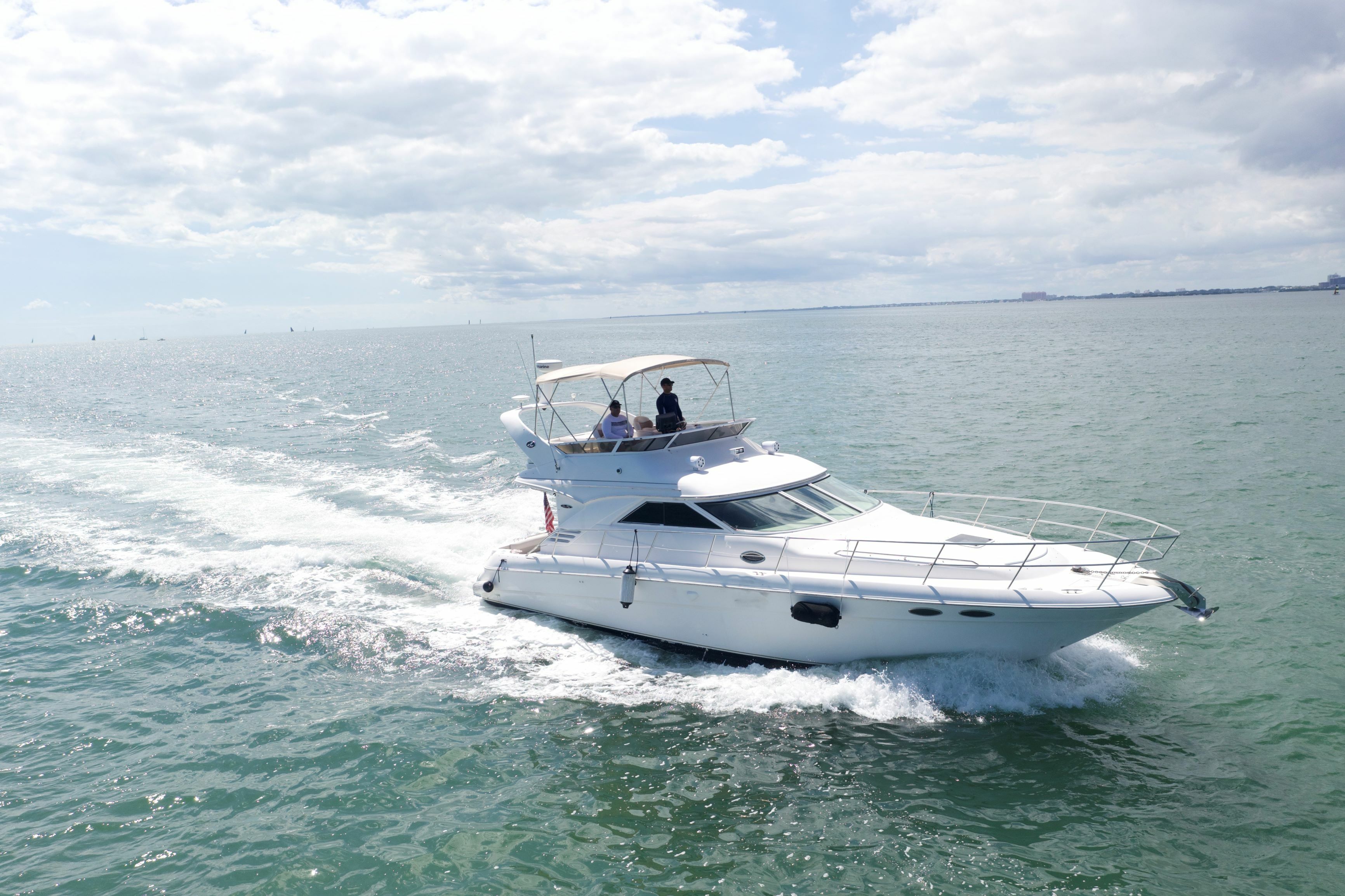Sea Ray Sedane Bridge 400 | Sea Daze