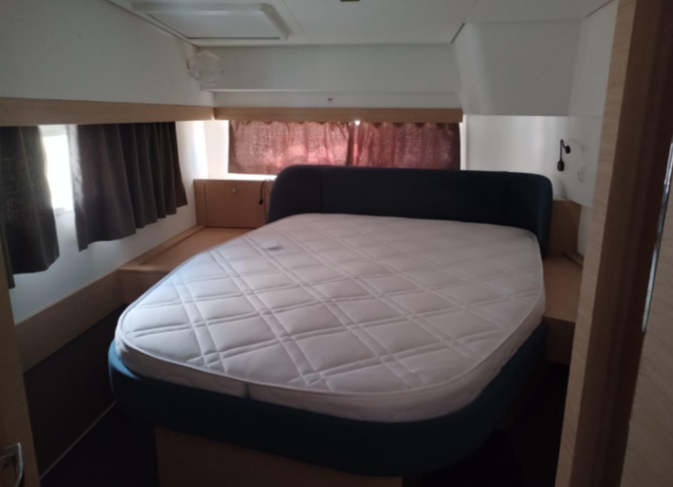 Fountaine Pajot Quatuor 44 | Manatee