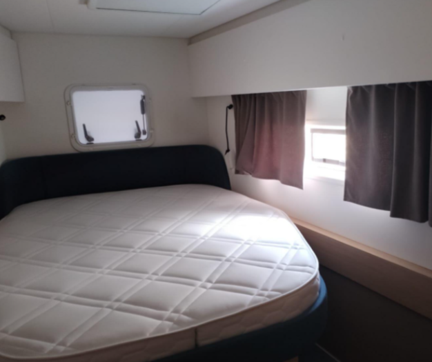 Fountaine Pajot Quatuor 44 | Manatee