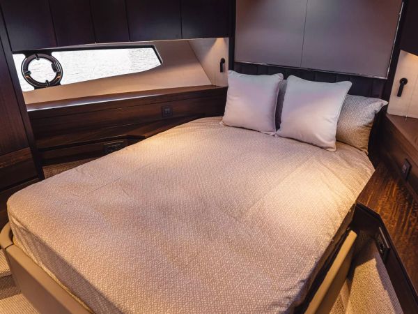 Sunseeker Manhattan 55 | Perfection Still