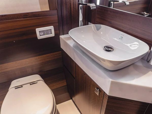 Sunseeker Manhattan 55 | Perfection Still