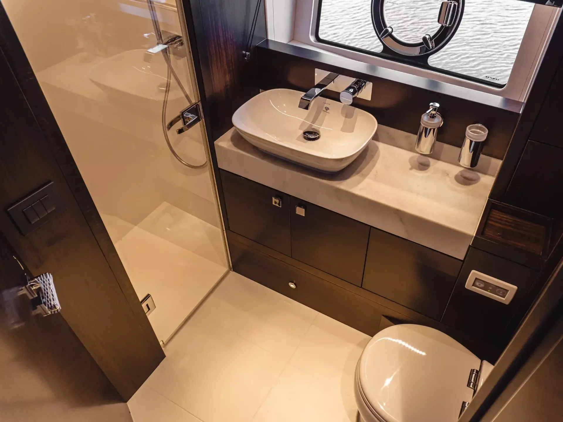 Sunseeker Manhattan 55 | Perfection Still