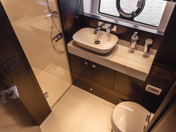 Sunseeker Manhattan 55 | Perfection Still