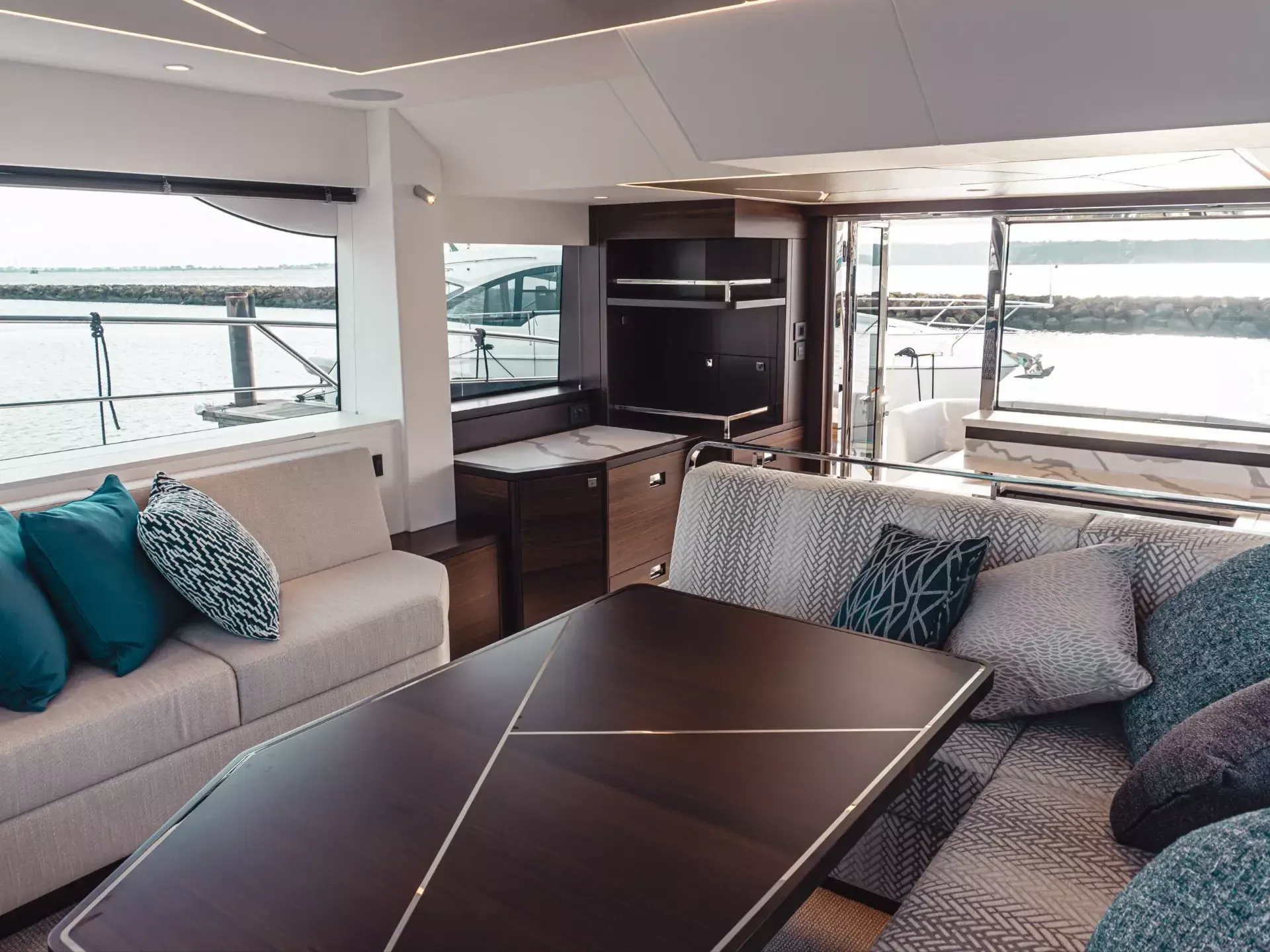 Sunseeker Manhattan 55 | Perfection Still