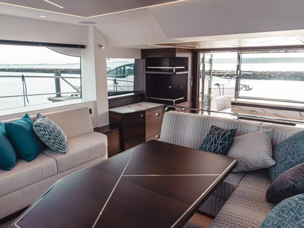 Sunseeker Manhattan 55 | Perfection Still