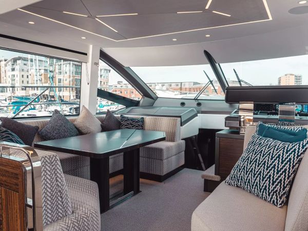 Sunseeker Manhattan 55 | Perfection Still