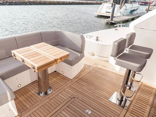 Sunseeker Manhattan 55 | Perfection Still