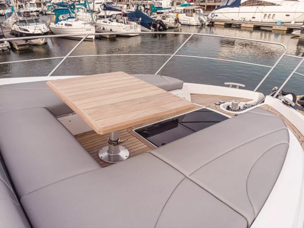 Sunseeker Manhattan 55 | Perfection Still