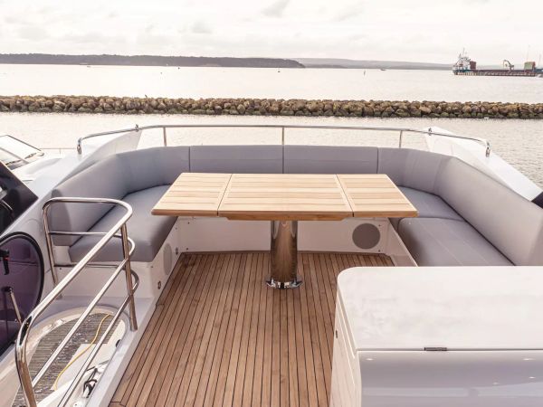 Sunseeker Manhattan 55 | Perfection Still