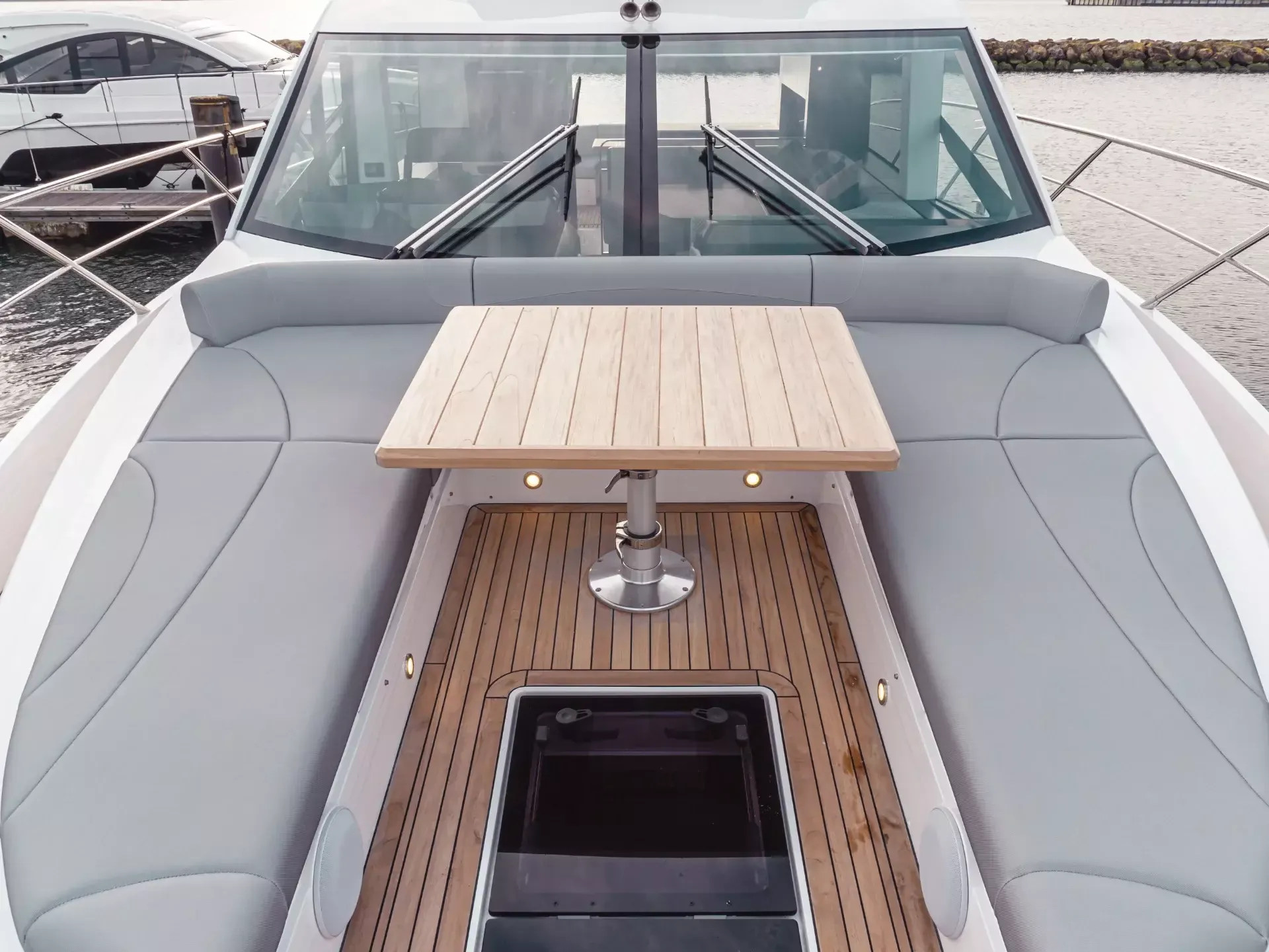 Sunseeker Manhattan 55 | Perfection Still
