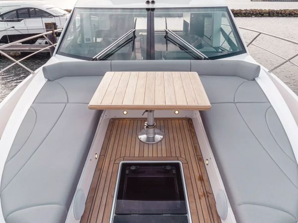 Sunseeker Manhattan 55 | Perfection Still