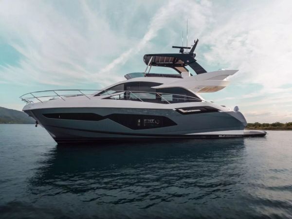 Sunseeker Manhattan 55 | Perfection Still
