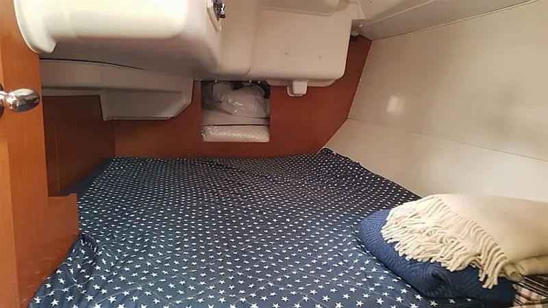 Beneteau Oceanis 37 | Serenade