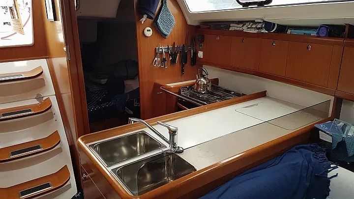 Beneteau Oceanis 37 | Serenade