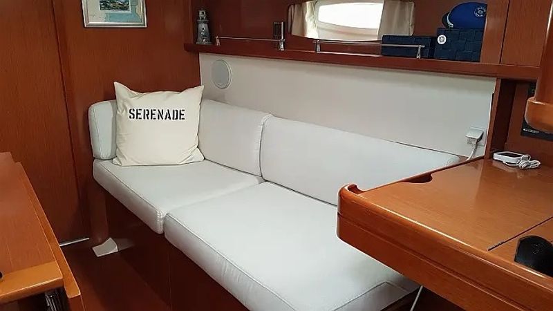 Beneteau Oceanis 37 | Serenade