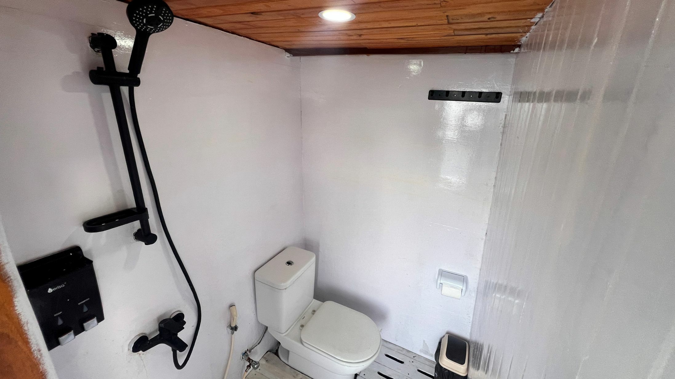 Custom Built 85 | Flores Utama