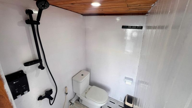 Custom Built 85 | Flores Utama