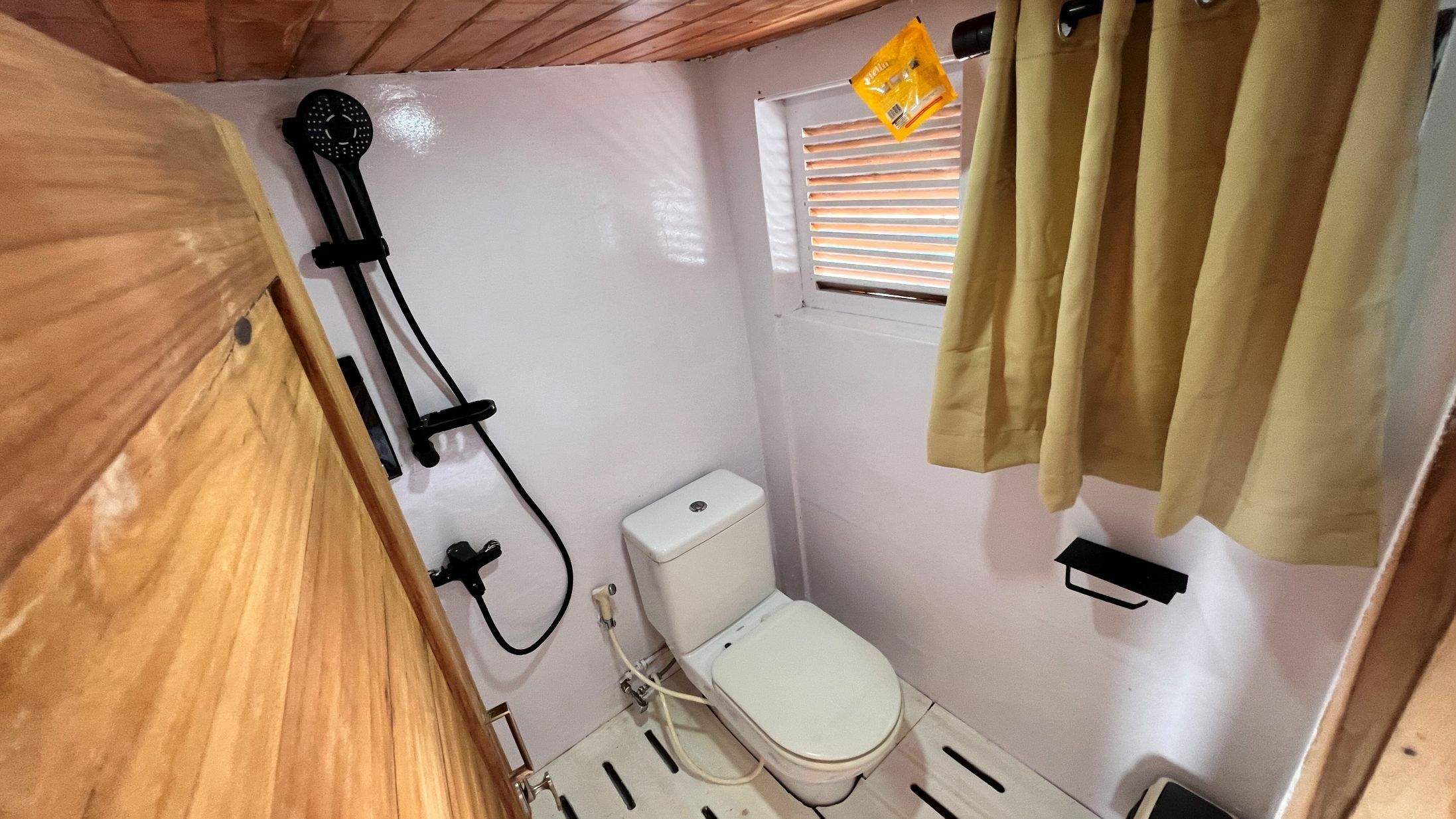 Custom Built 85 | Flores Utama