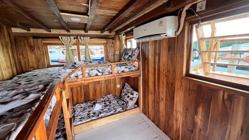 Custom Built 85 | Flores Utama