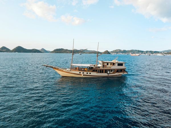 Custom Built 65 | Almadira