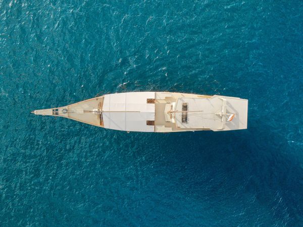 Custom Built 65 | Almadira