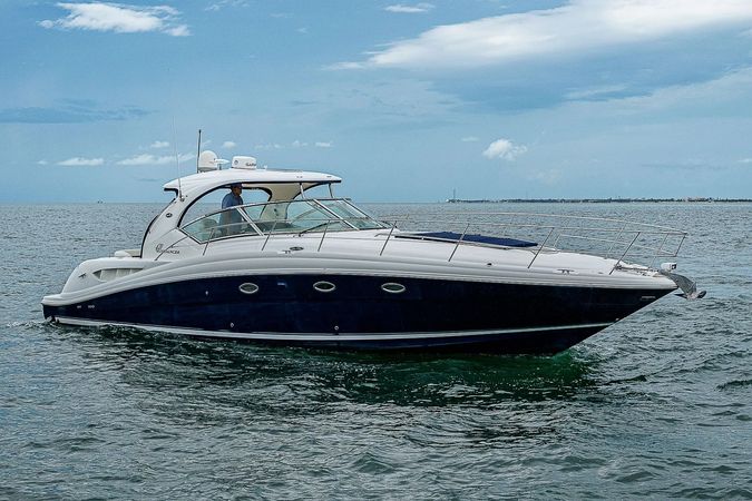 Sea Ray 420 Sundancer | Grand Admiral