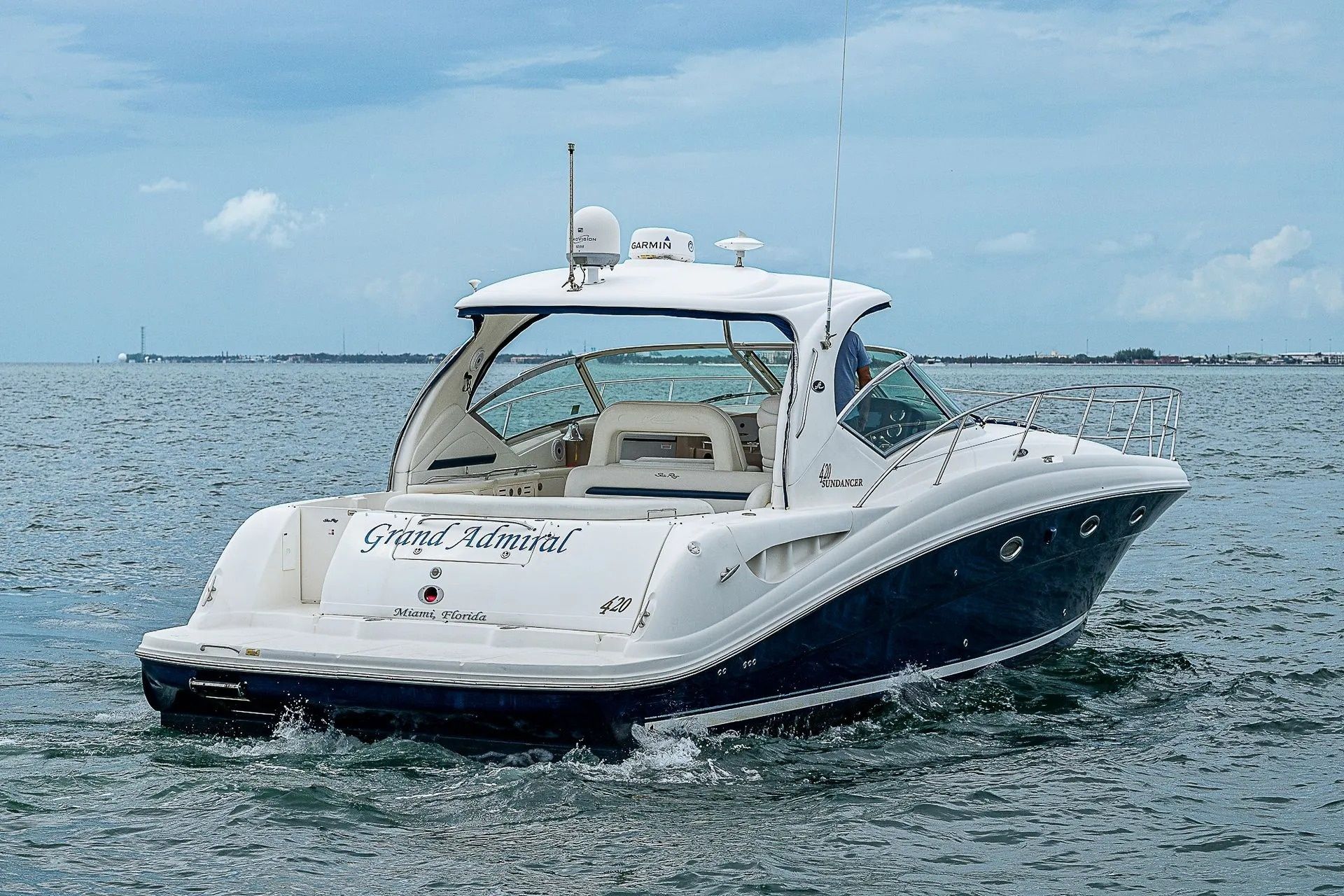 Sea Ray 420 Sundancer | Grand Admiral