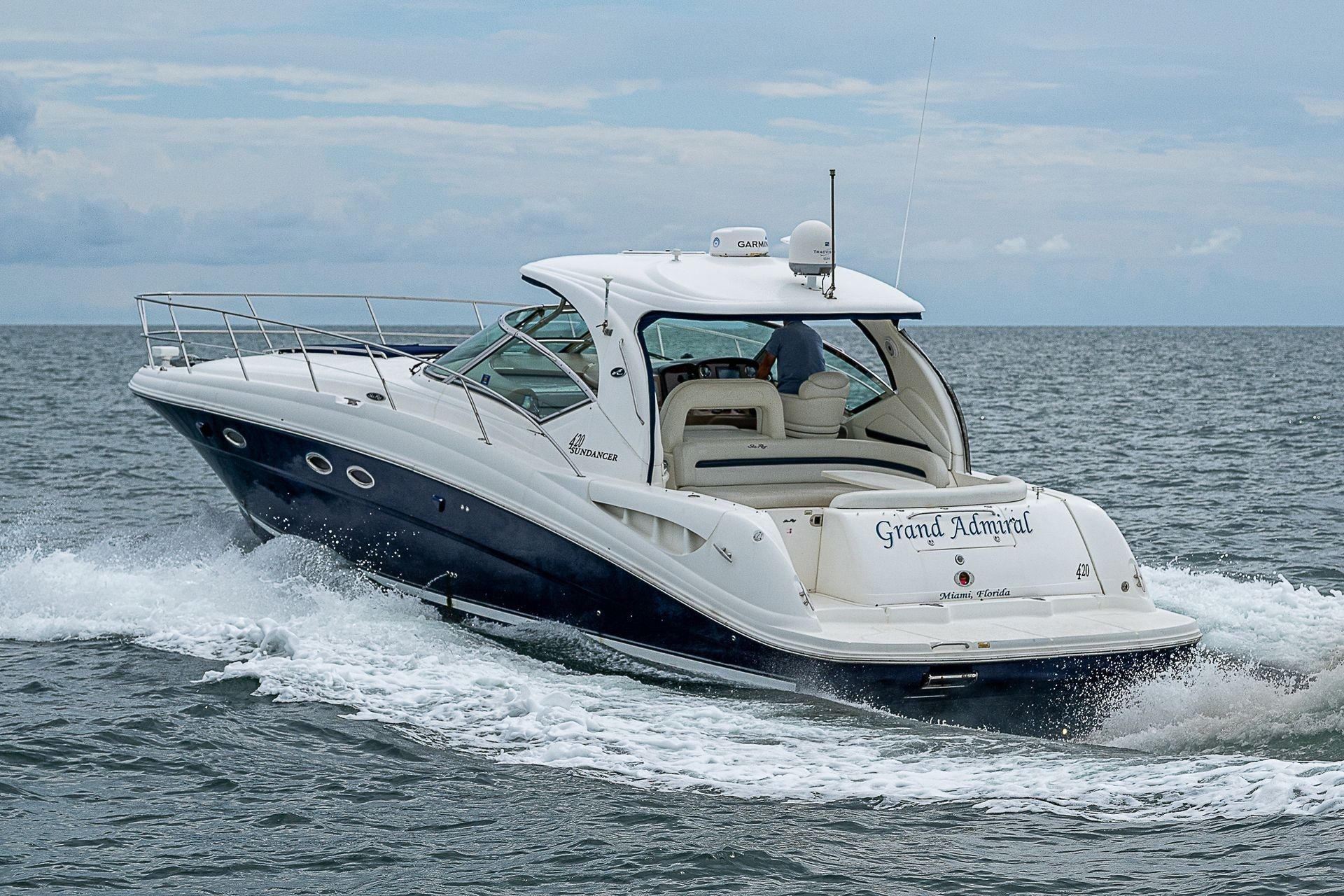 Sea Ray 420 Sundancer | Grand Admiral
