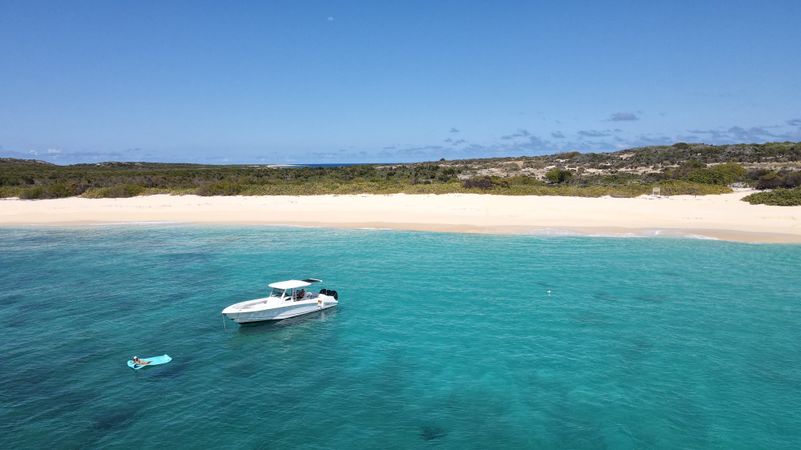 Boston Whaler 380 Outrage | Ultimate 1