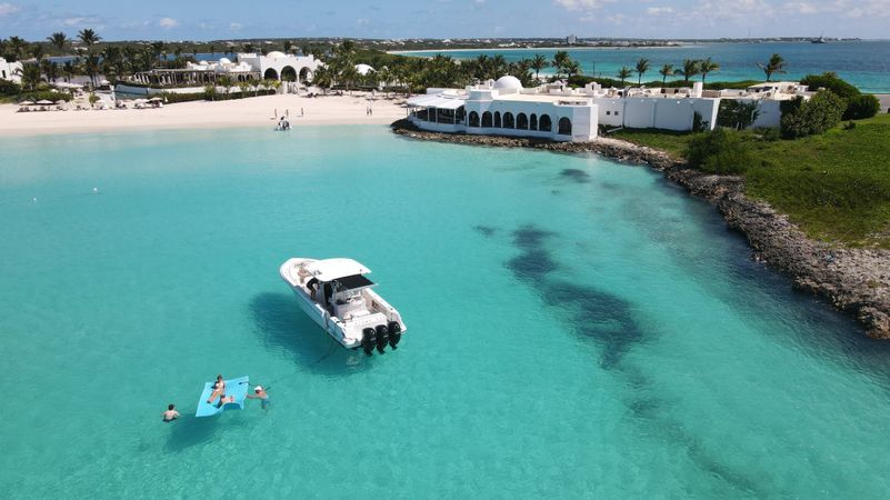 Boston Whaler 380 Outrage | Ultimate 1