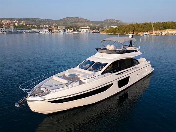 Azimut S7 | Felicita
