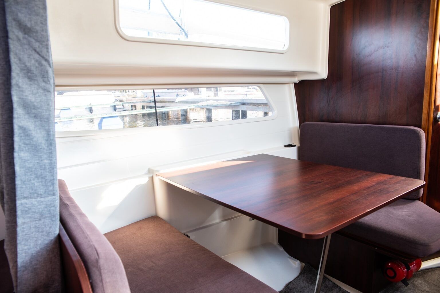 Delphia Nautika 830 | Step By Step